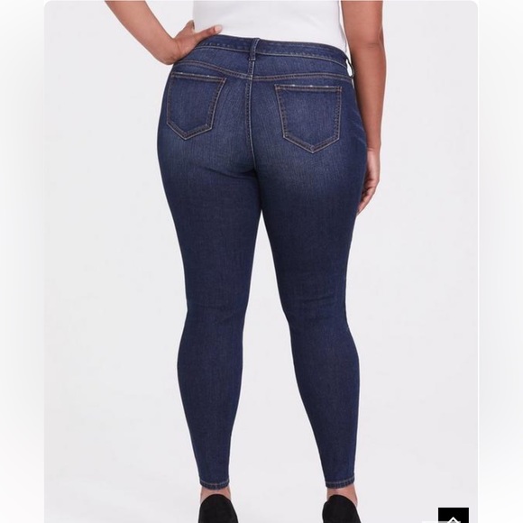 Torrid Classic Skinny Jean — Vintage Stretch Dark Wash - Picture 2 of 9